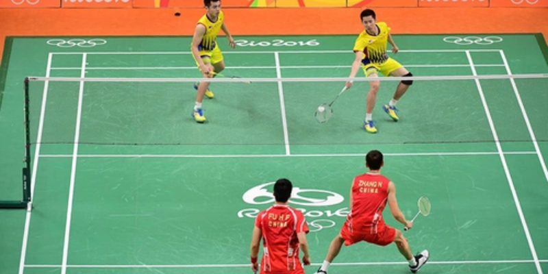 Chiến Thuật Ép Đối Thủ Di Chuyển Liên Tục Sang Hai Biên