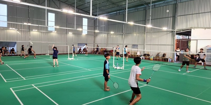 Chiến Thuật Ép Đối Thủ Di Chuyển Liên Tục Sang Hai Biên